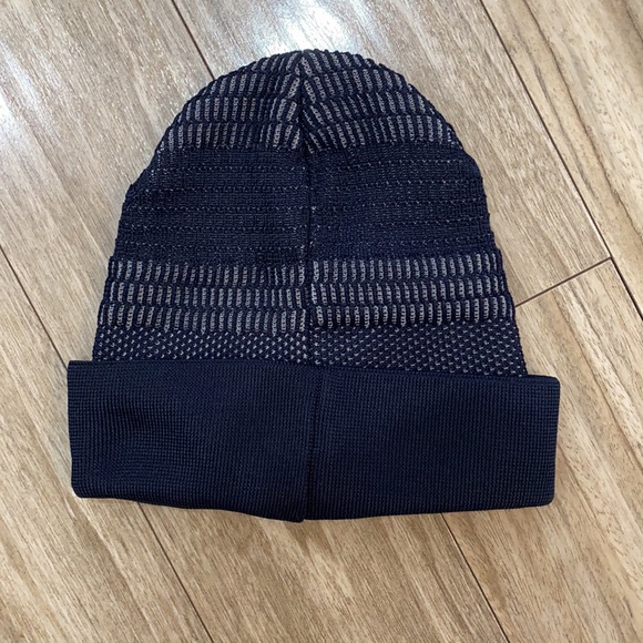 TML fleece lined toque. - Picture 2 of 6